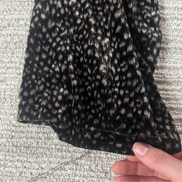 No boundaries y2k cheetah print velour flare pants - Picture 6 of 6